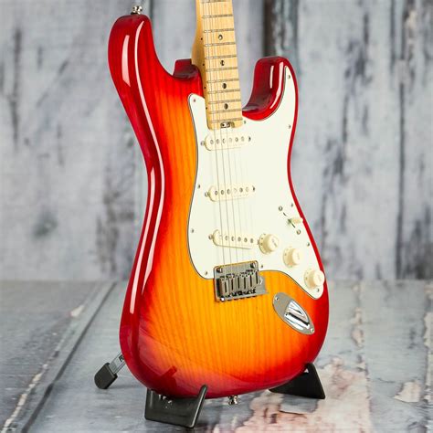 used american fender stratocaster sale.